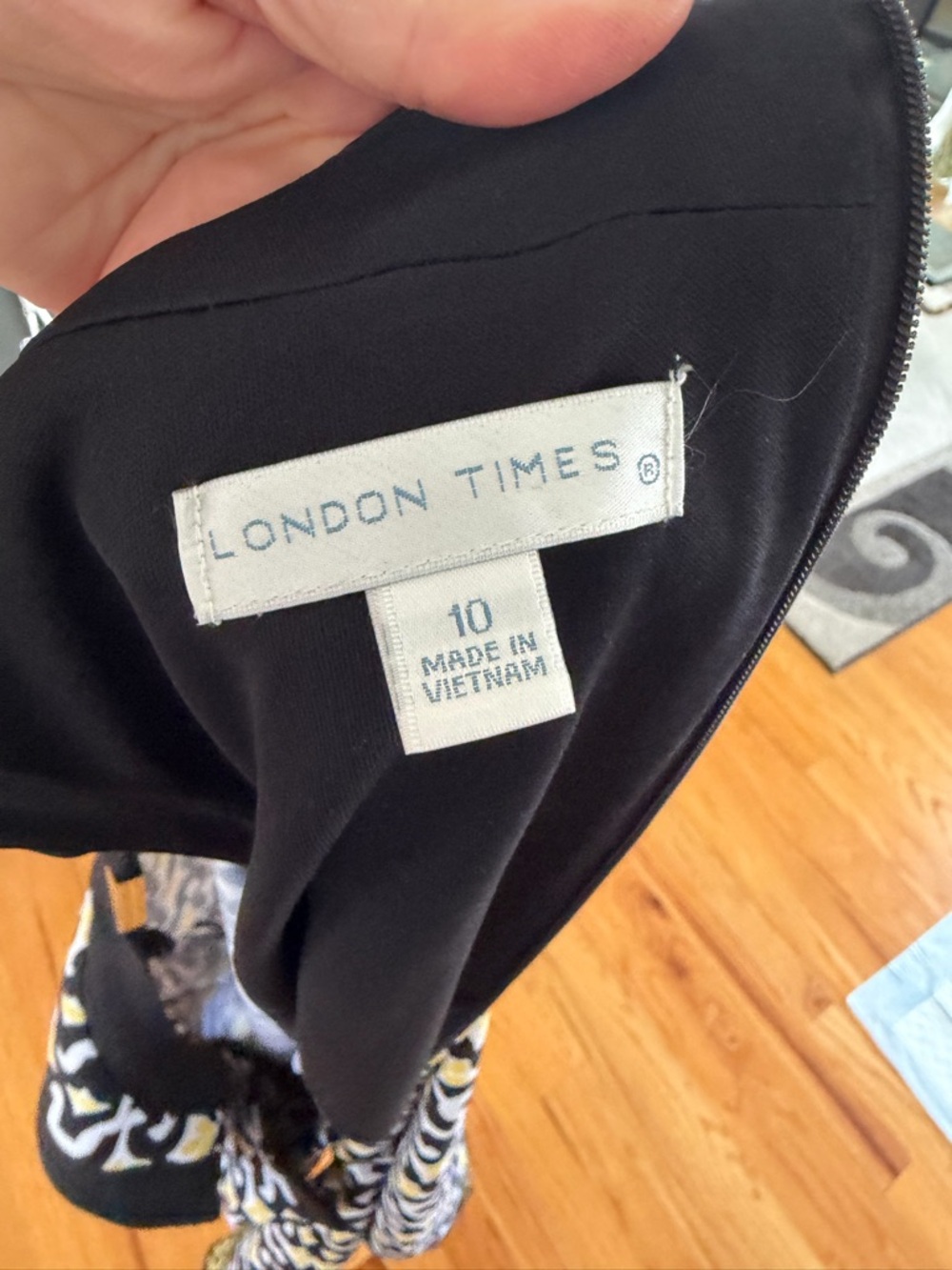 London Times Black, White & Yellow Geometric Shift Dress - Picture 8 of 9